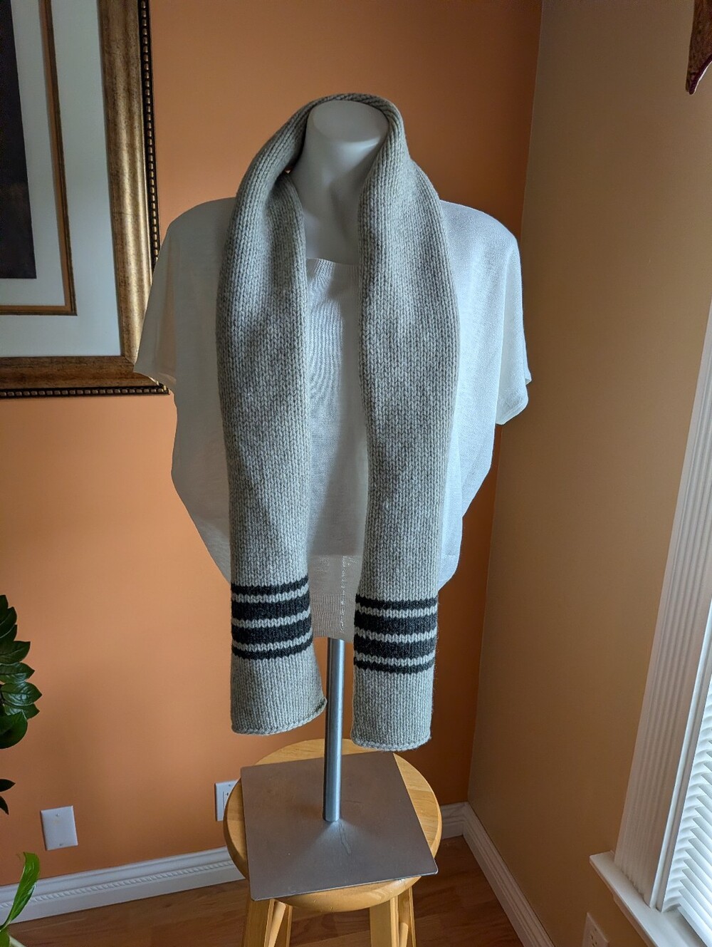 Vintege Neutral Knit Scarf with Black Stripe Detail
